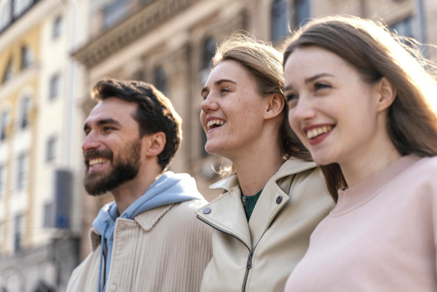 ragazzi che sorridono